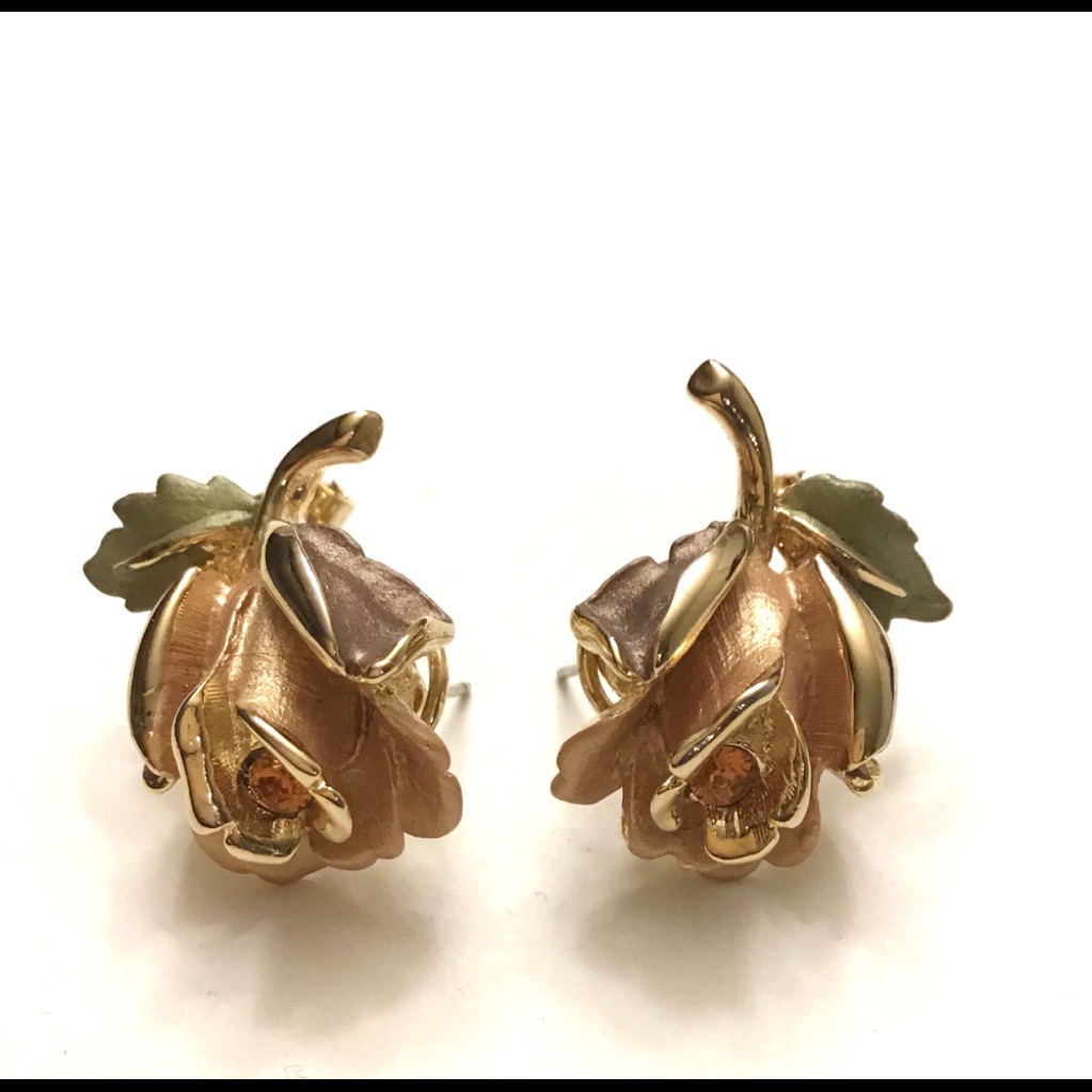 New Rucinni Swarovski Crystal Flower Earrings